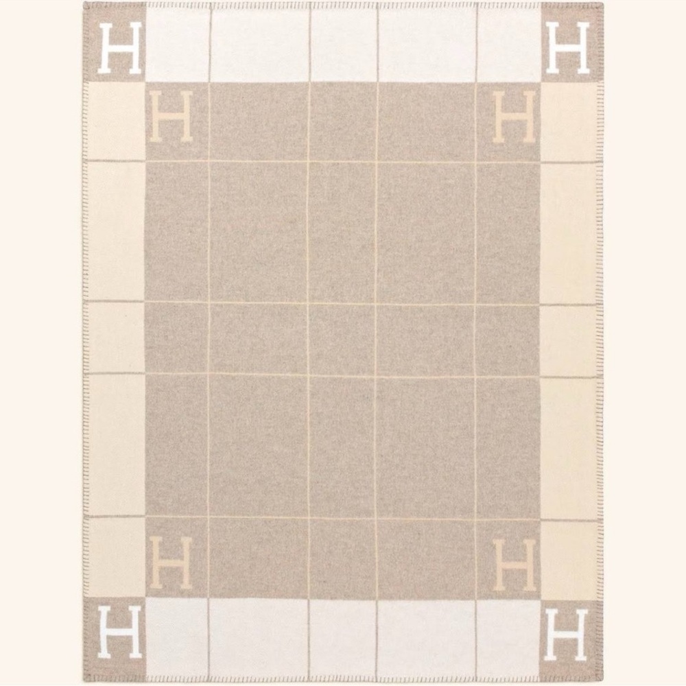 Avalon III throw blanket NEW